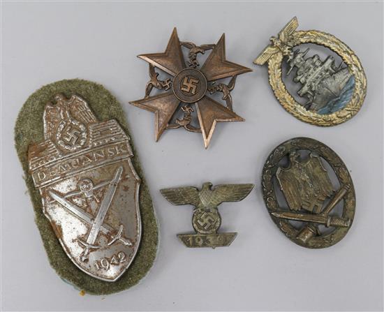 Spanish Cross, Iron Cross bar, General Assault badge, Battleship badge, Demjansk shield